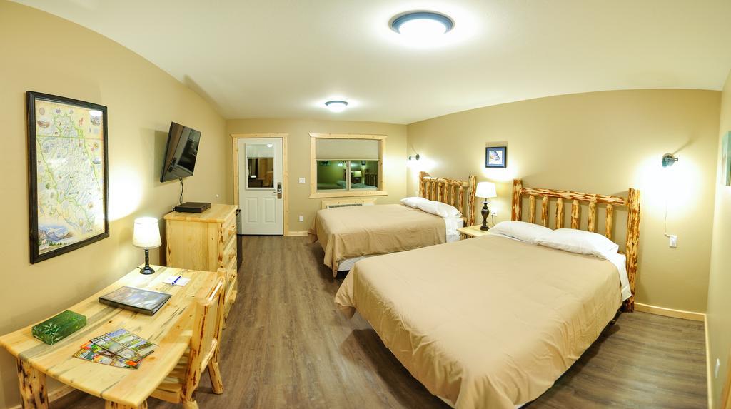 Paddle Ridge Villa West Glacier Luaran gambar