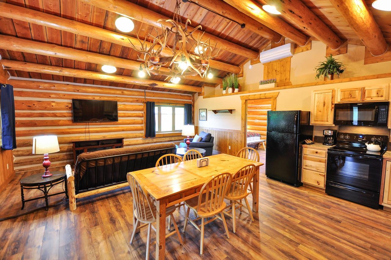 Paddle Ridge Villa West Glacier Luaran gambar