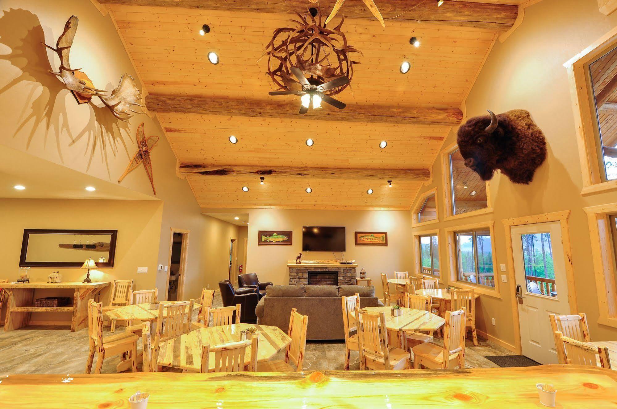 Paddle Ridge Villa West Glacier Luaran gambar