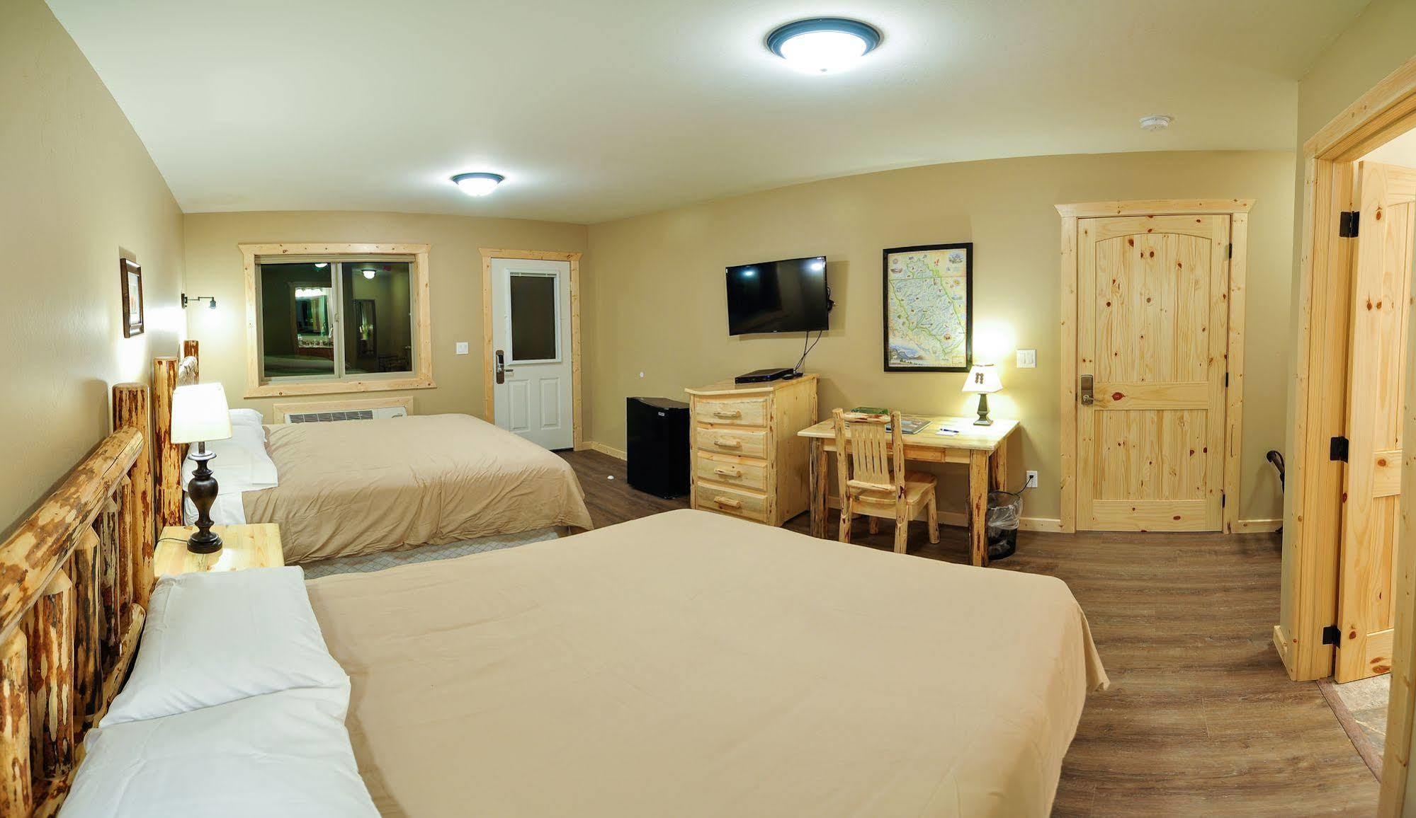 Paddle Ridge Villa West Glacier Luaran gambar
